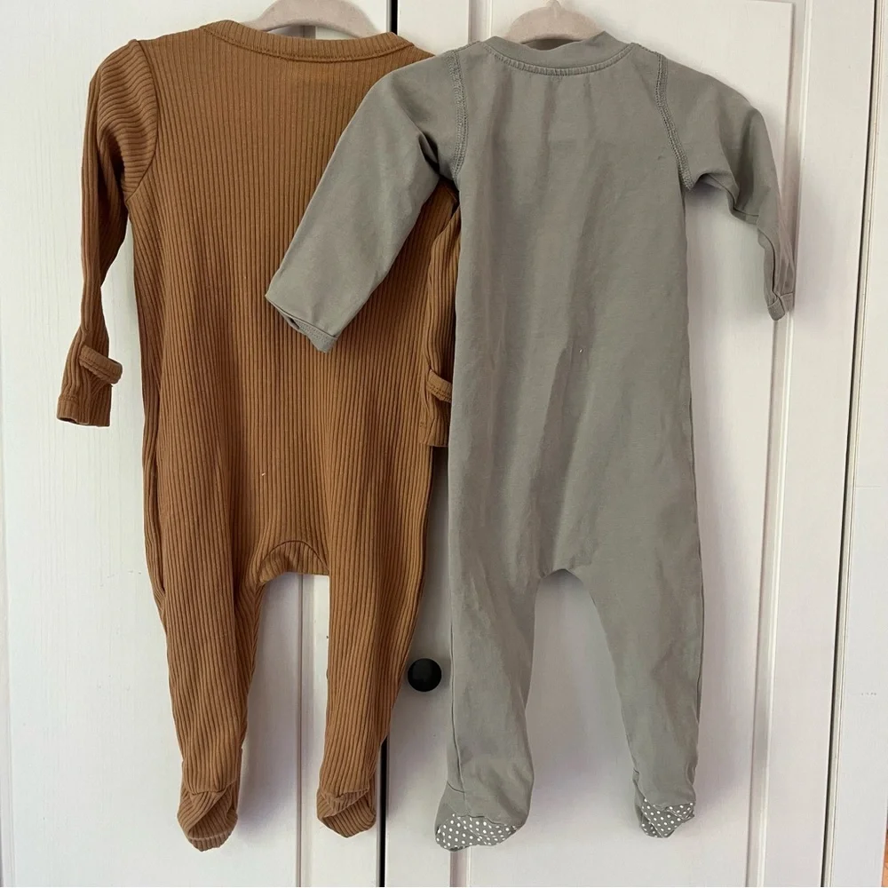 Monica + Andy & Old Navy Solid & ribbed zipper footie pajama Brown and Gray